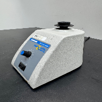 VWR Mini Vortexer image 1